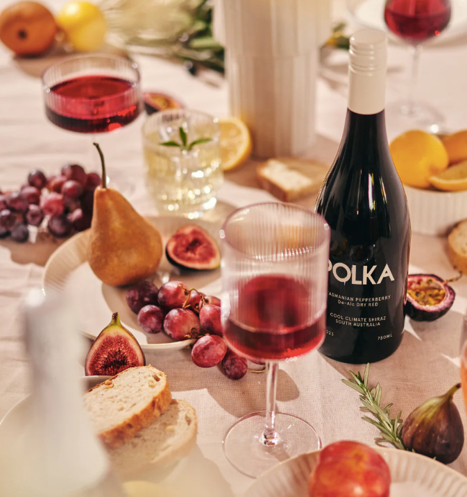 Polka De-Alc Dry Red